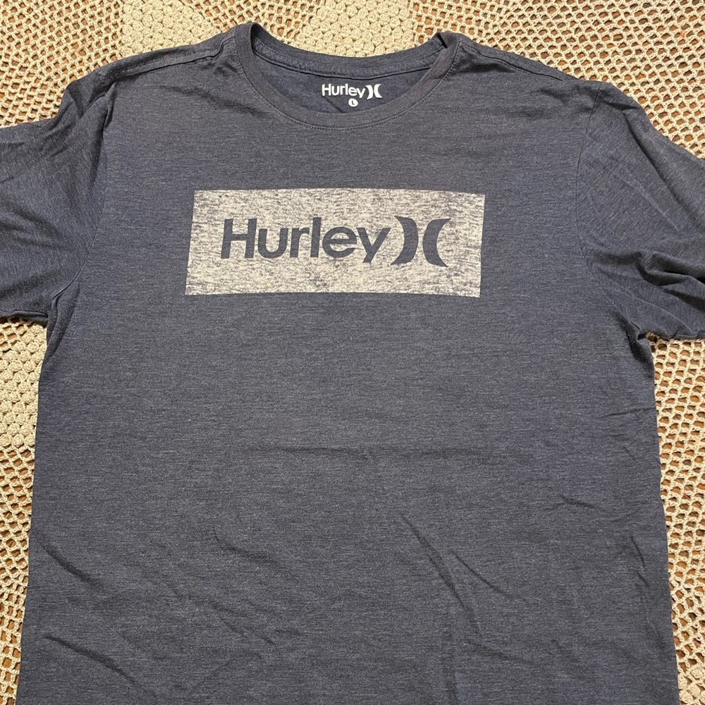 Large Hurley T-shirt